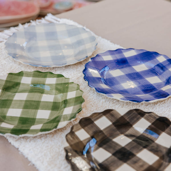 Set of 4 Large Scalloped Dinner Plates